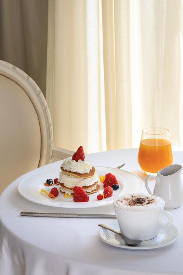 Exclusive Double or Twin Room Spa Access,1203129322:JPEG