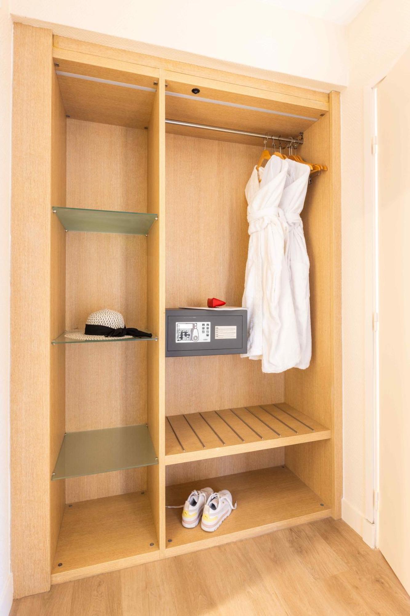 Superior Double Room,1580386575:JPEG