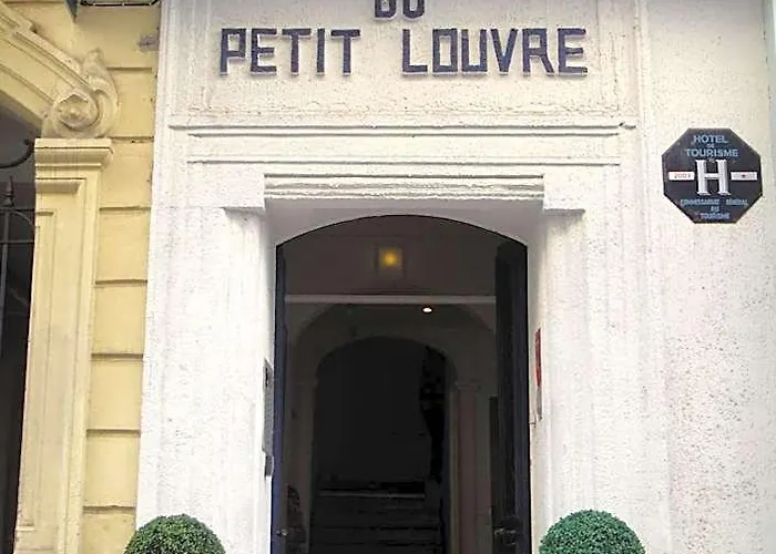In Luxury hotels Du Petit Louvre